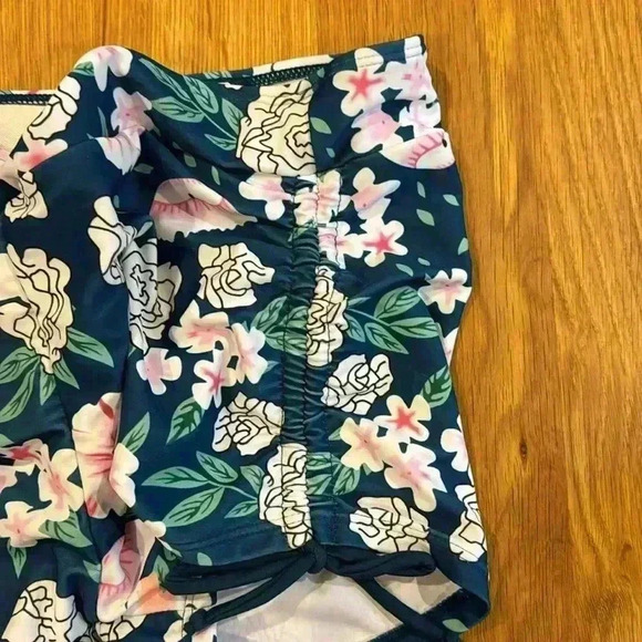 Court de vague women’s flower print swim shorts- Large - Picture 5 of 5